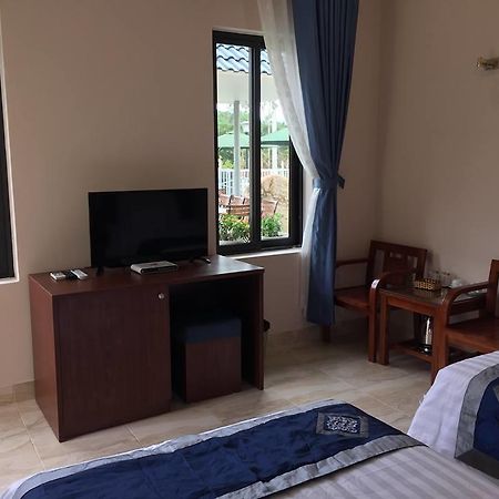 Alo Ha Binh Tien Hotel Thon Binh Hung Екстериор снимка